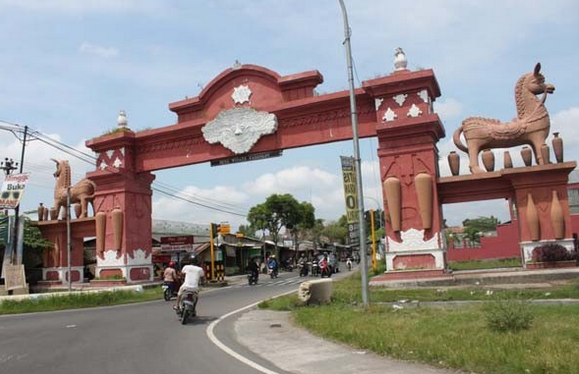 Wisata ke Jogja  Bro Sentra  Kerajinan  Gerabah dan Souvenir 