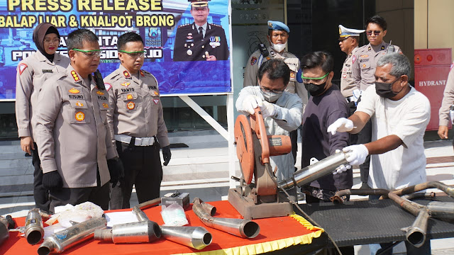 Polresta Sidoarjo Amankan 120 Motor dan Musnahkan Puluhan Knalpot Brong Diduga Terlibat Balap Liar