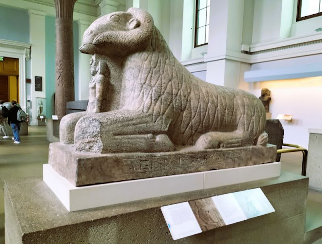 statua amun british museum Londra