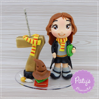 Topo de bolo com vela Hermione (Harry Potter) - Festa Infantil - Paty's Biscuit