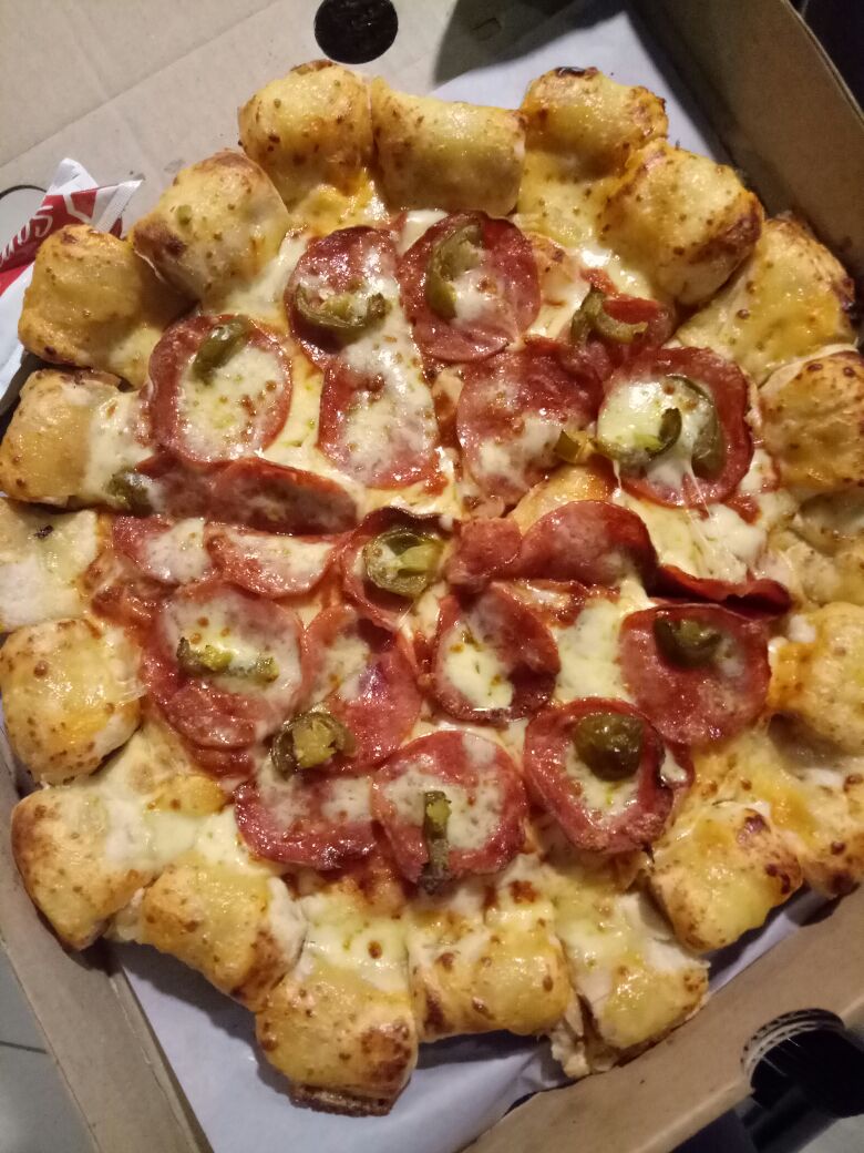 MedanJepret : Double Cheessy Bites dan Jalapeno Pizza 