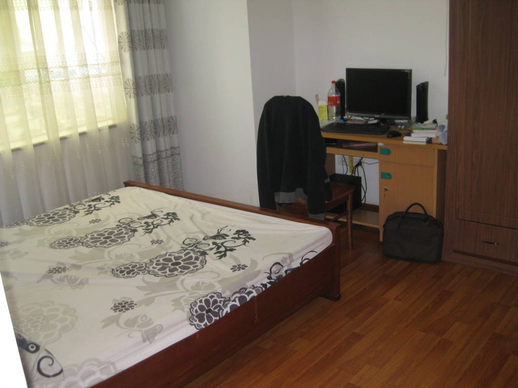 Apartment for rent in Hanoi : Cheap 3 bedroom apartment for rent in ...
