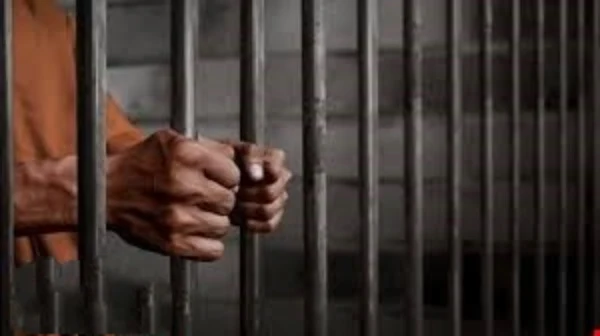 الحكم بالسجن لمدة سنة بحق 4 ضباط في شرطة النجف