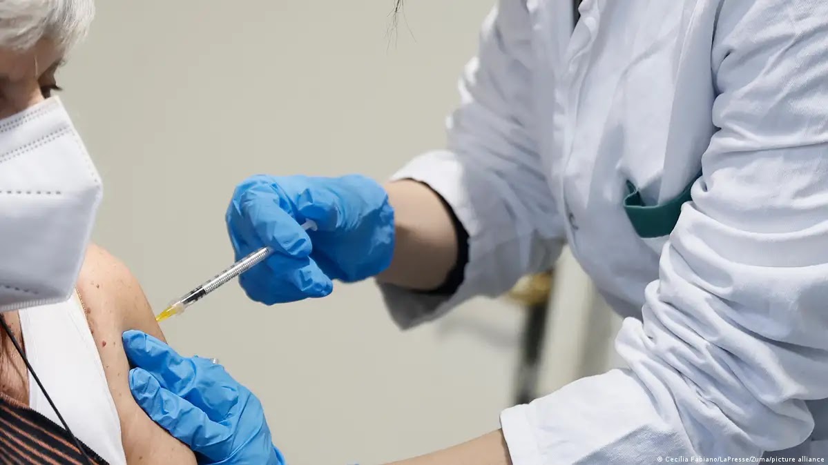 Vacunas anticovid salvaron 1,4 millones de vidas