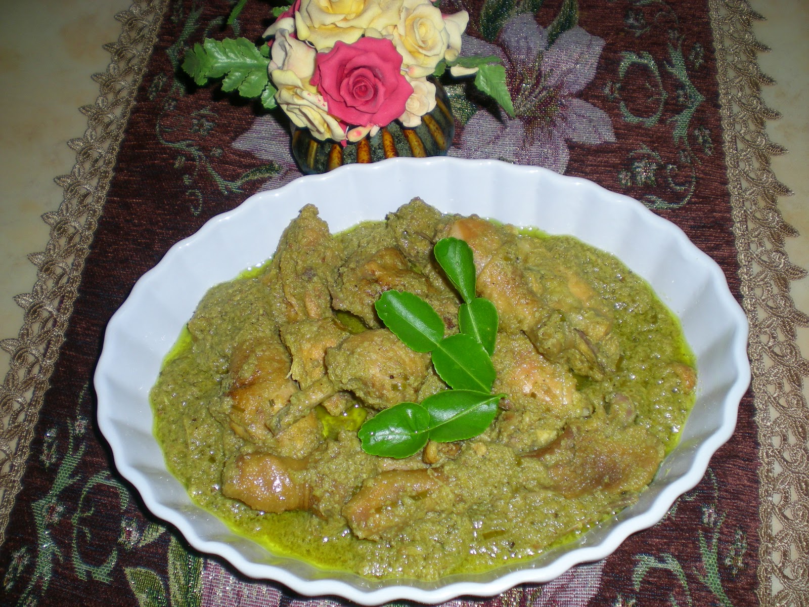 CAHAYA HIDUPKU: RENDANG HIJAU AYAM