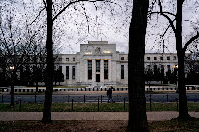For the third consecutive meeting, the US Fed reduces the benchmark rate to 4.25–4.50%, with two cuts anticipated in 2025; five important points