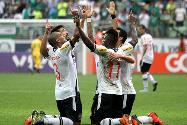 Vasco joga bem, vence o Palmeiras e fica perto de deixar o Z-4 