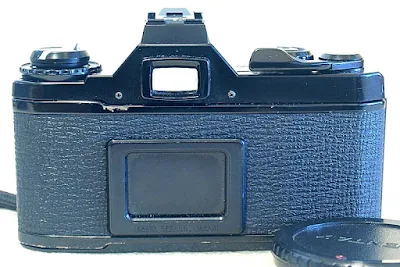 Pentax MV1, Back