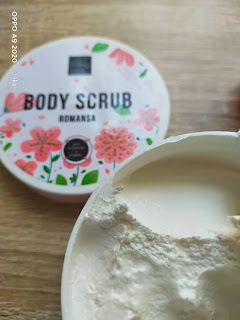 Scarlett Whitening Body Scrub