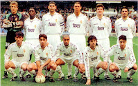 REAL MADRID C. F. - Madrid, España - Temporada 1996-97 - Illgner, Seedorf, Fernando Hierro, Redondo, Suker y Alcorta; Panucci, Víctor, Roberto Carlos, Amavisca y Raúl - REAL MADRID 4 (Roberto Carlos, Redondo, Raúl y Suker) REAL CLUB CELTA DE VIGO 0 - 26/01/1997 - Liga de 1ª División, jornada 21 - Madrid, estadio Santiago Bernabeu - El Real Madrid fue CAMPEÓN DE LIGA . Fabio Capello era el entrenador