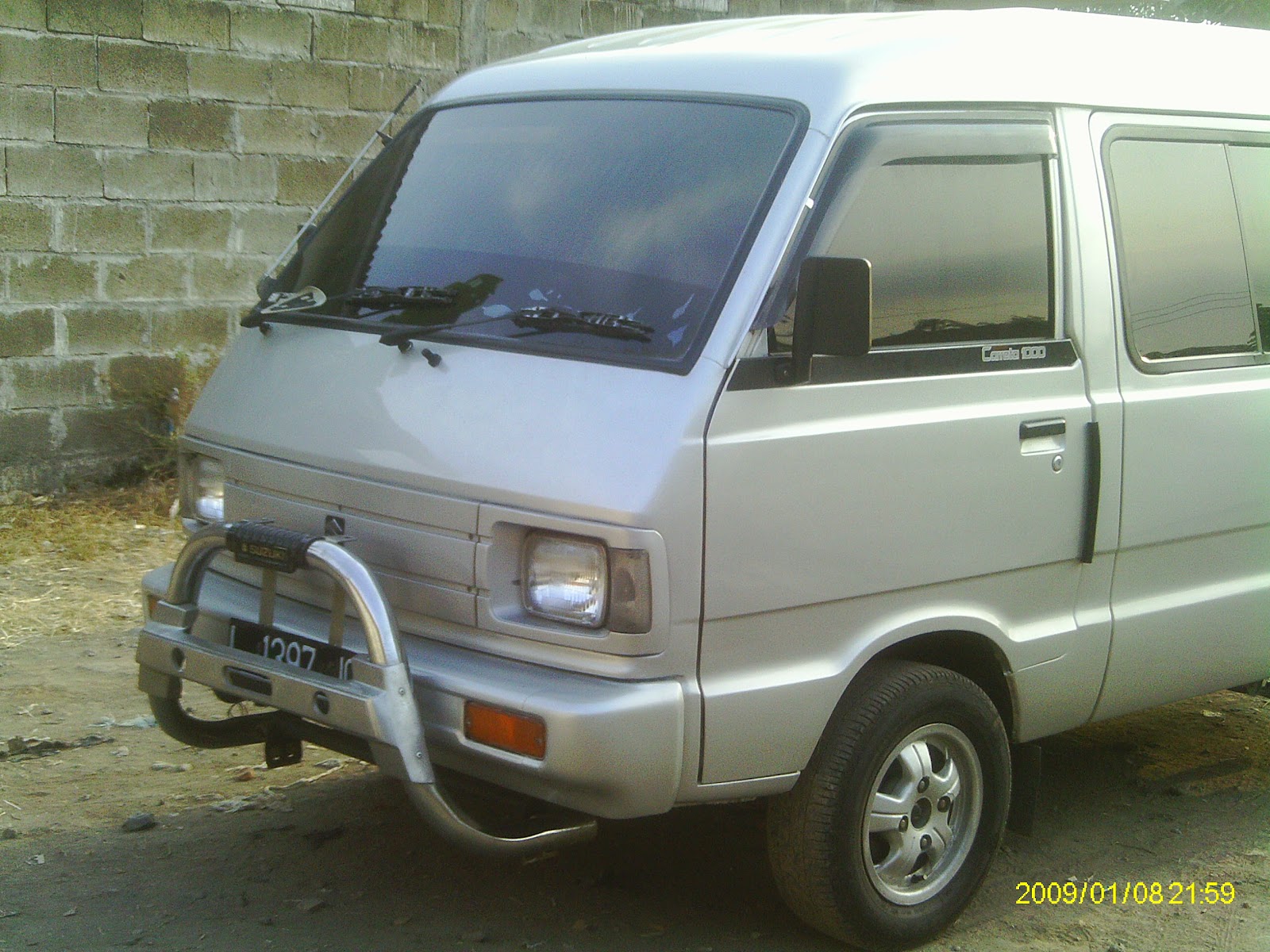  Jual  Beli Mobil  Bekas  Dijual  Suzuki Carreta tahun 2005 