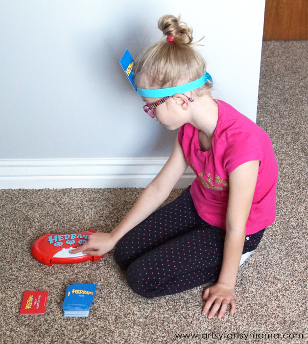 Family Game Night with Hedbanz Electronic #HedBanzElectronic #CG