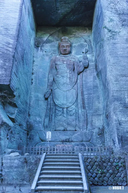 千葉県・鋸山日本寺の百尺観音