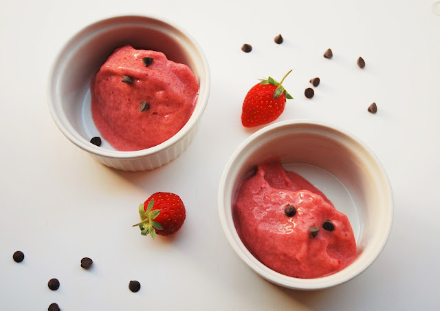 Mousse glacée fraise-banane 