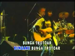 Chord dan Lirik Iwan Fals - Bunga Trotoar