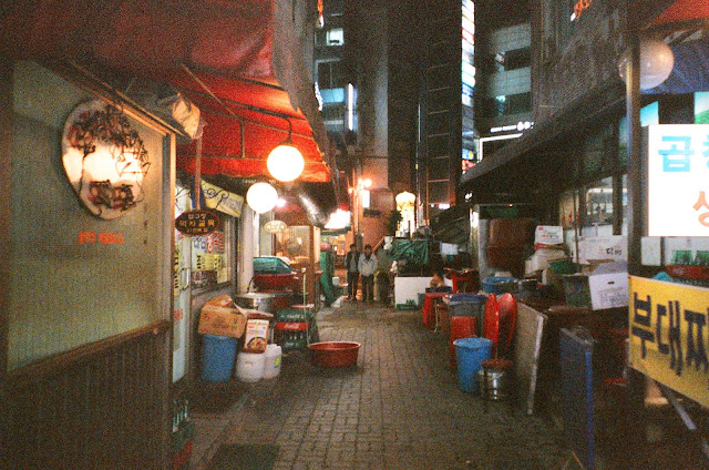apgujeong seoul south korea alleys