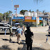 DEJAN LA CABEZA EN LADO Y EL CUERPO DE UN HOMBRE  EN OTRO EN CALETA EN ACAPULCO 