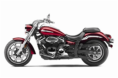 2010 Yamaha V-Star 950 Motorcycle Wallpaper