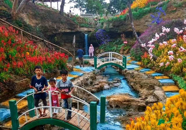 9 Tempat  Wisata  di  Kota Metro Lampung  Yang Lagi Hits 