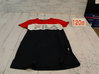 中古品　子供服　１２０ｃｍ　ＦＩＬＡ　レッド×ホワイト×ブラック　半袖ワンピース　３３０円