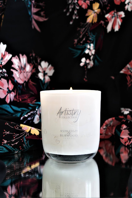 ashleigh & burwood artistry white vanilla bougie parfumée, ashleigh & burwood artistry white vanilla avis, ashleigh burwood artistry collection, ashleigh and burwood vanilla candle, avis bougies ashleigh & burwood, bougie candle, bougies parfumées ashleigh & burwood france, bougie parfumée de luxe, bougie parfumée ashleigh & burwood, bougie parfumee