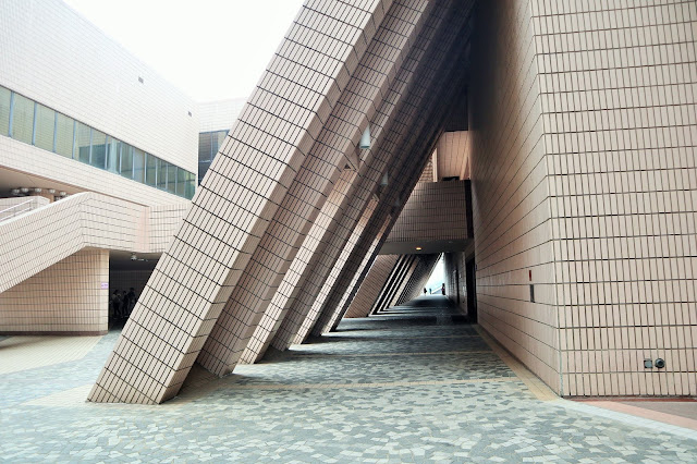 Trung tâm văn hóa Hong Kong 1