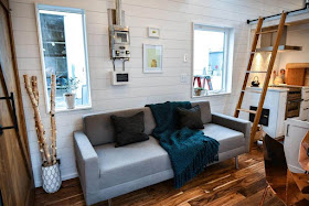 03-Living-Room-Truform-Compact-Architecture-Tiny-House-Living-www-designstack-co