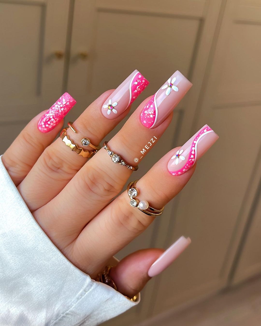 NEW BEAUTIFUL NAIL ART DESIGNS TO TRY IN 2023
