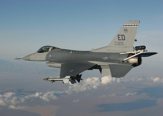 F-16 Fighting Falcon