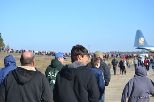Big crowd gathered for the practice