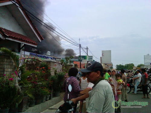 foto kebakaran pasar kertasemaya 1