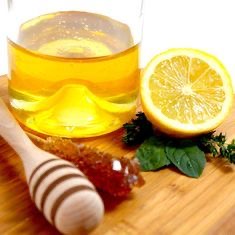 Photo of lemon, honey and olive oil.