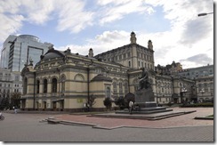 08-22 1 Kiev 100 800X  opera chevtchenko