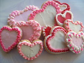 pink heart valentines day sugar cookies frosting idea