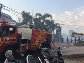 Rarusan Rumah Liar Di Batam Habis Dilalap Si Jago Merah