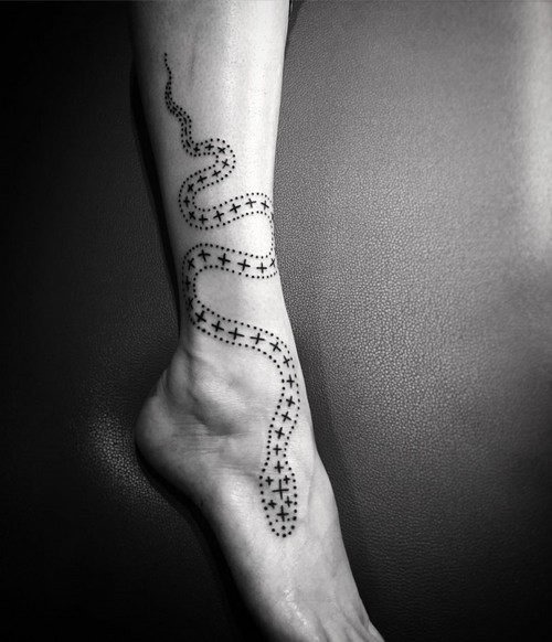 este_elegante_tatuagem_de_serpente