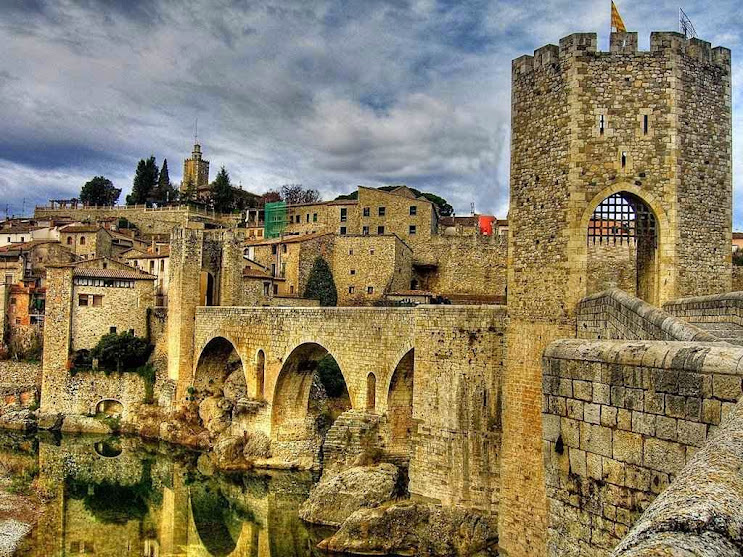 Besalú, a cidade do milagre da espada de São Martinho de Tours