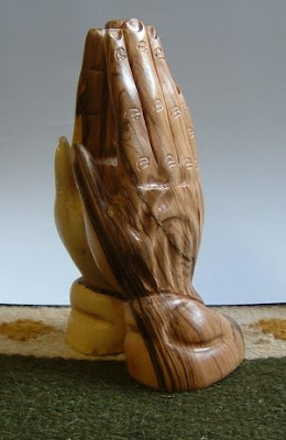 Praying Hands in Olive Wood from Hadeel