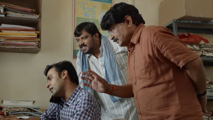 Panchayat Season 2 Review: The real pradhan overshadowed the pradhan's husband, more development than the secretary and the numbers of Prahlad.