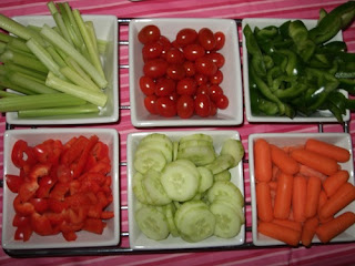 plate of raw veggies