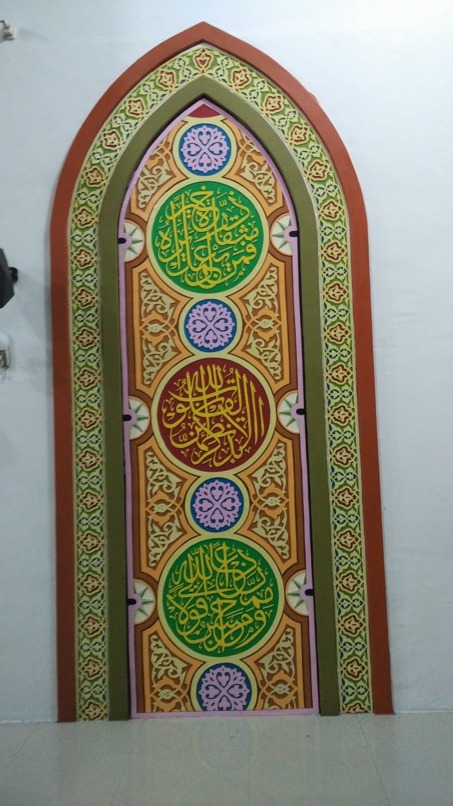 Proses Pengerjaan Kaligrafi Masjid Raya Al Muttaqin 