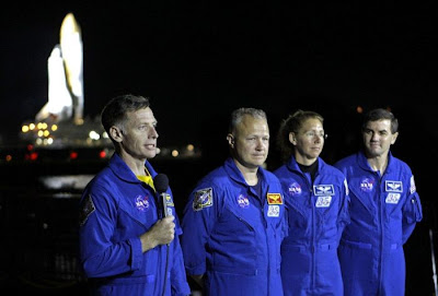 The Final Landing of Endeavour Seen On www.coolpicturegallery.us