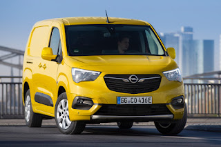 Opel Combo-e Panel Van (2022) Front Side