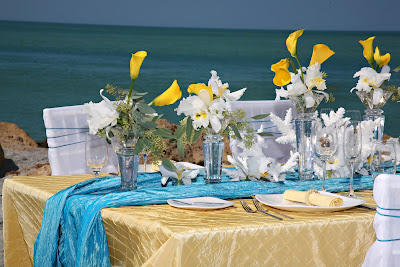 Caribbean Weddings on Kelly Mcwilliams  Lemon Yellow   Caribbean Blue Wedding Tablescape