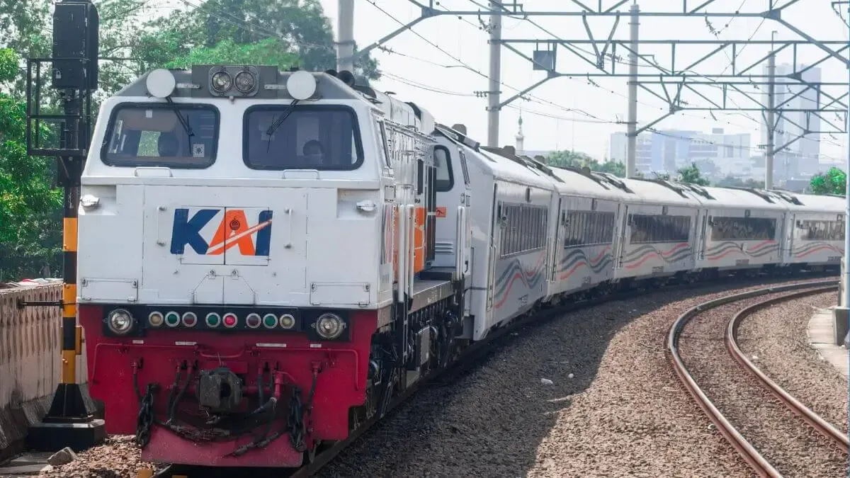 ke Pantai Goa Langir Naik Kereta