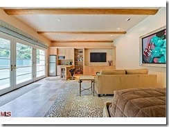Arnold_LivingRm-574x430