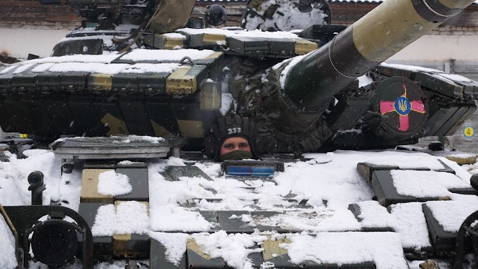 Mosca simula attacchi con missili balistici nucleari nell'enclave di Kaliningrad