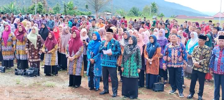Dipimpin Sekda Zainal, Pemkab Kerinci Gelar Apel Parade Batik Jambi bersama Ribuan ASN