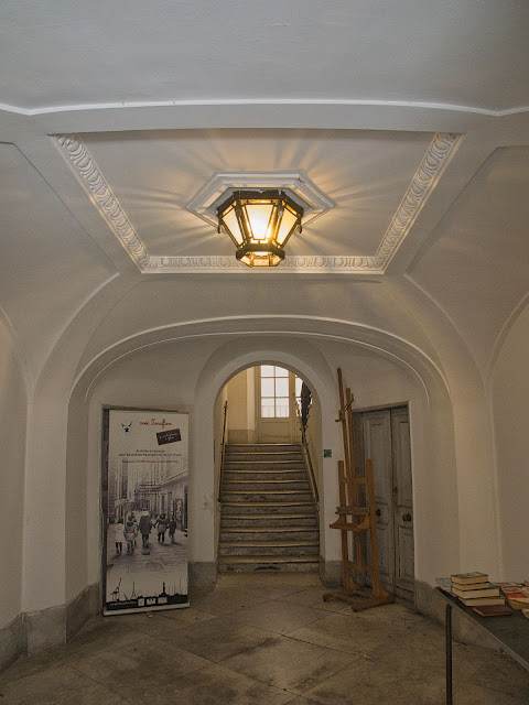 jiemve, le temps d'une pose, Gênes, Genova, Palais, Palazzi, Via Garibaldi, plafond, décorations, cours, atrium, coursive, hall, entrée