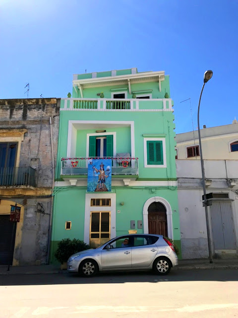 Polignano a Mare - czy warto pojechać, co zwiedzić, co zobaczyć. Wybrzeże Apulii - które miejsca warto odwiedzić? Okolice Bari - co wokół warto zobaczyć?